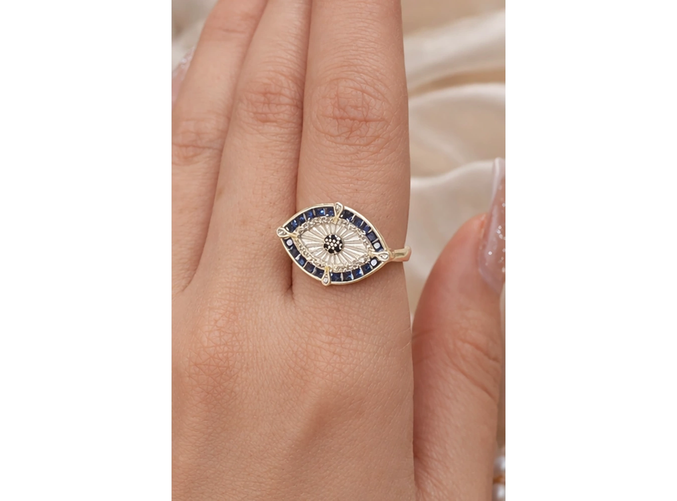 Altın Renk Göz Figürlü Ayarlanabilir Yüzük