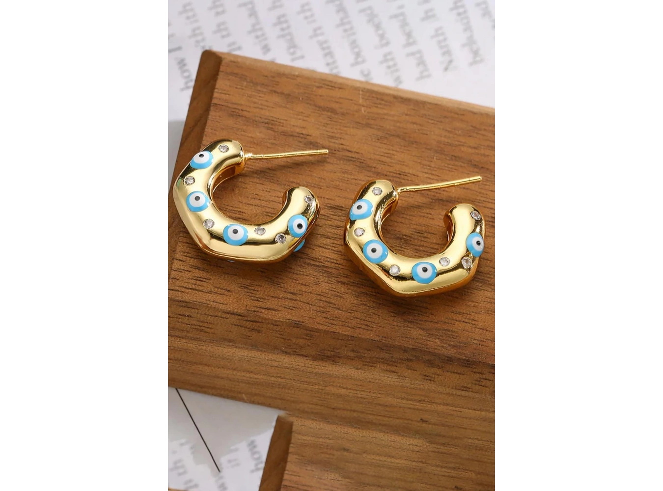 Altın Renk Göz Figürlü Halka Küpe (Çift)