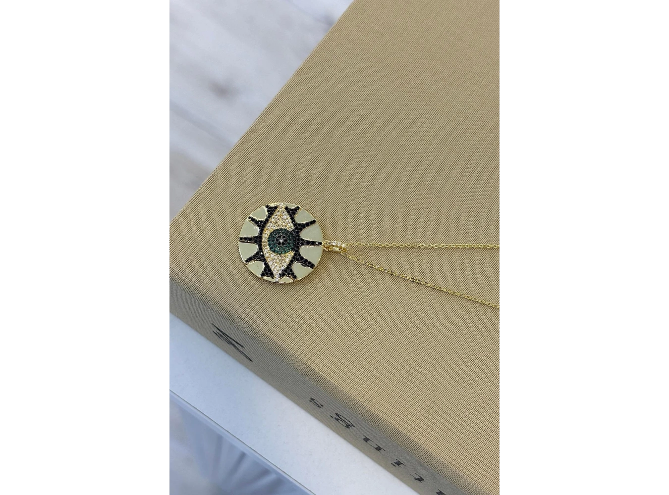 Altın Renk Göz Figürlü Taş Detaylı 14k Altın Kaplama TX Kolye