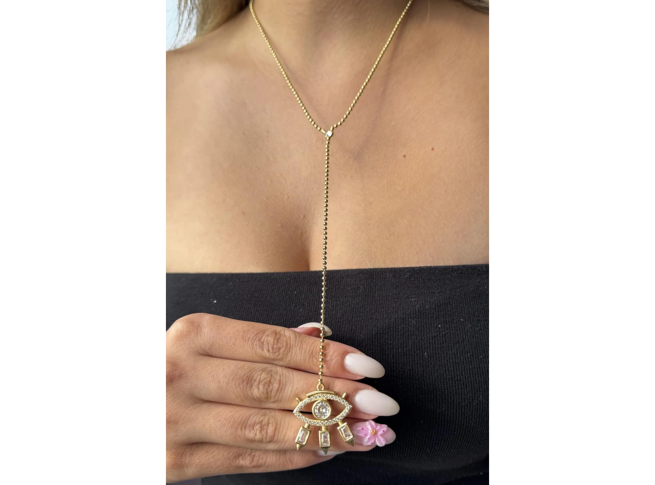 Altın Renk Göz Figürlü Y Kolye