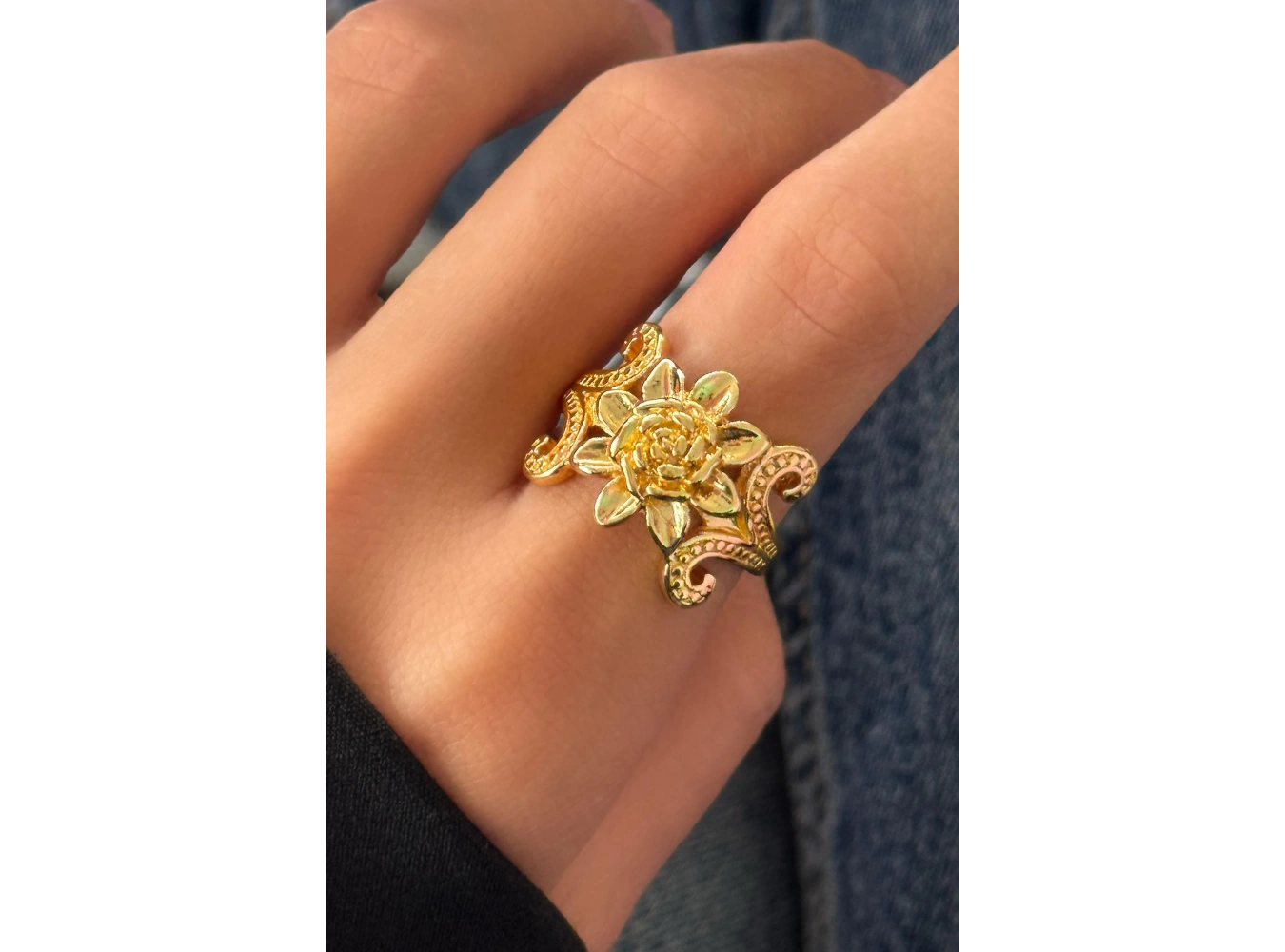 Altın Renk Gül Figürlü Metal Ayarlanabilir Yüzük