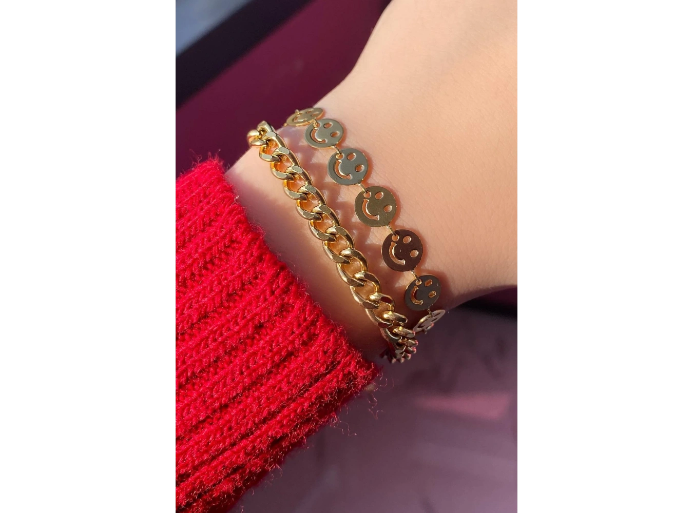 Altın Renk Gülen Yüz Figürlü Çelik Bileklik