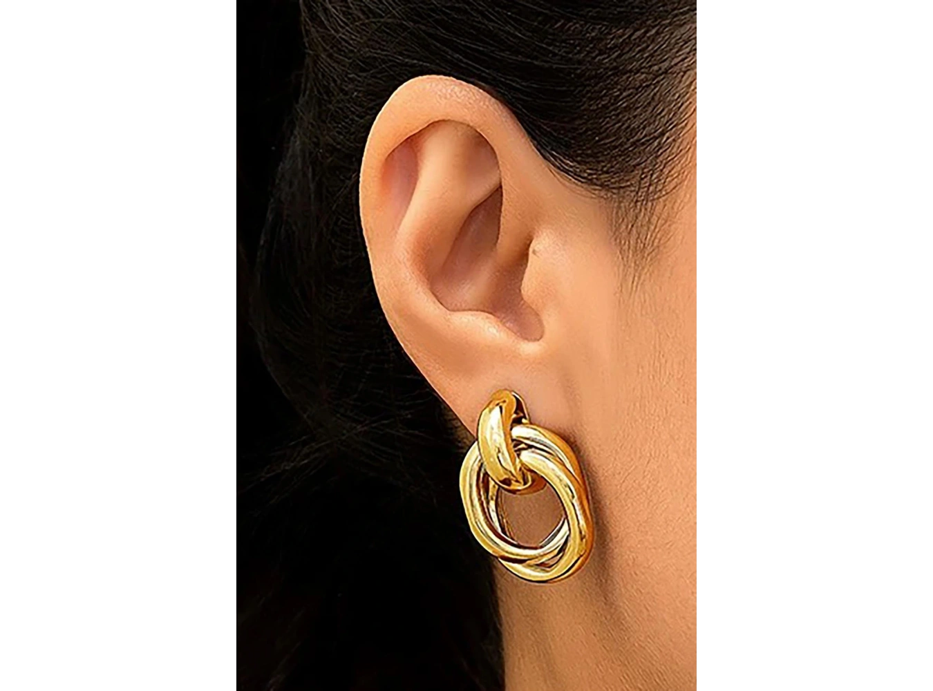 Altın Renk Halka Detaylı Çelik Küpe (Çift)