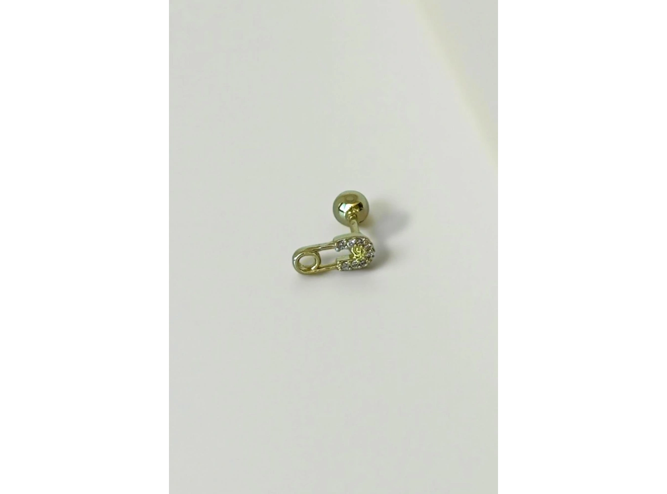 Altın Renk İğne Taş Detaylı Çelik Tragus/Kıkırdak Küpe/Piercing (Tek)