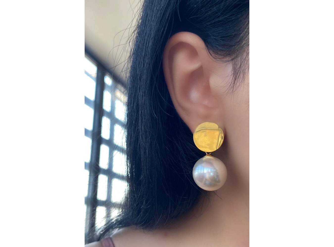 Altın Renk İnci Detaylı Çelik Küpe (Çift)