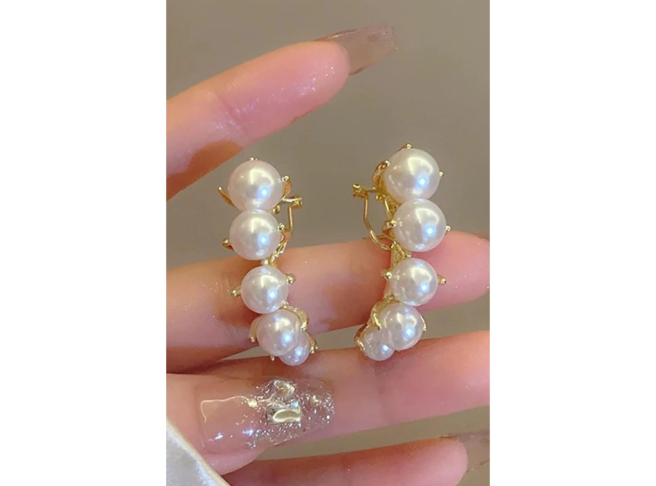 Altın Renk İnci Detaylı Çelik Küpe (Çift)