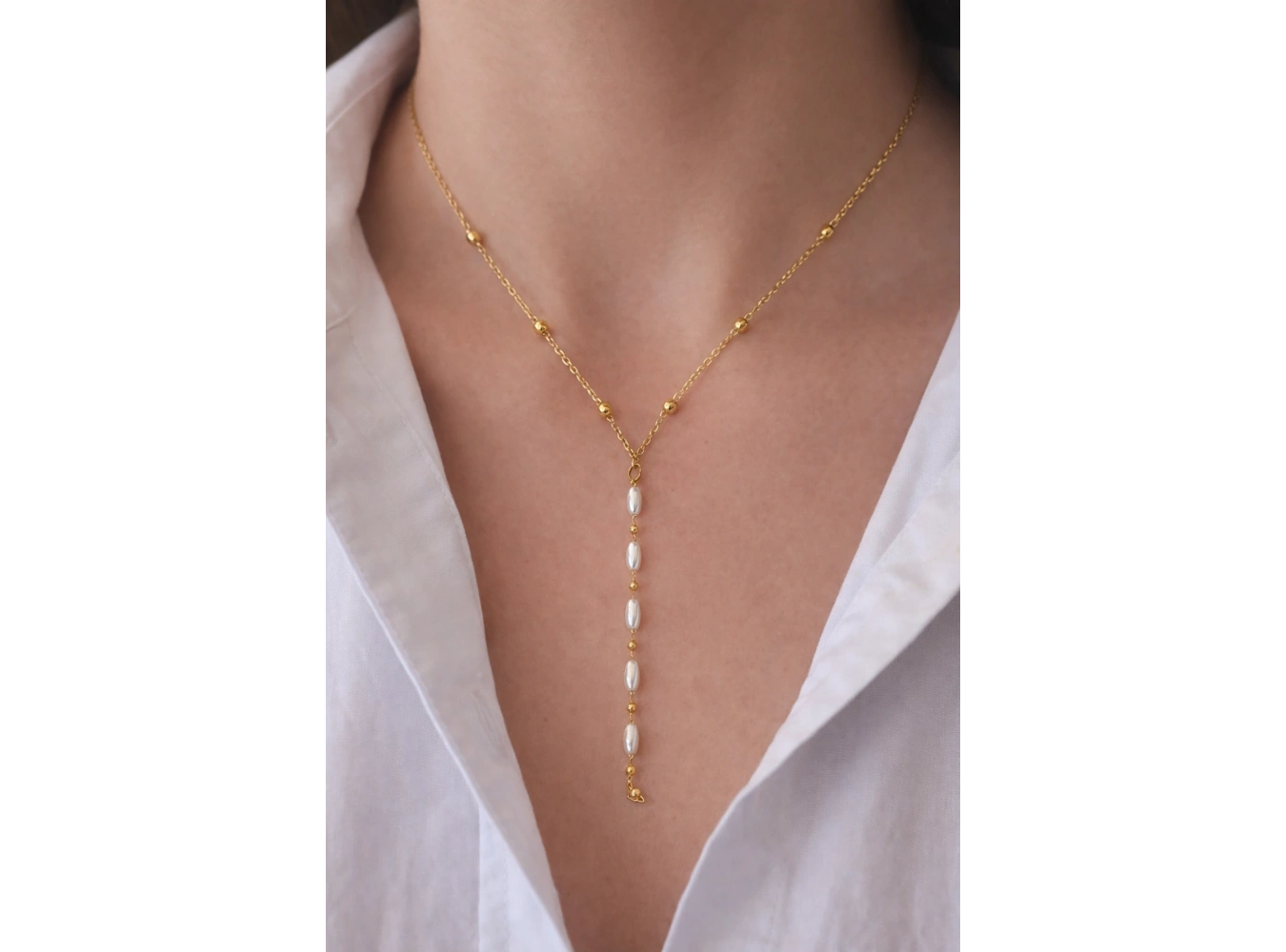 Altın Renk İnci Detaylı Çelik Y Kolye