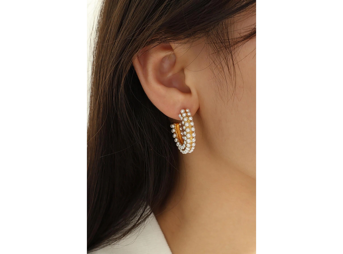 Altın Renk İnci Detaylı Halka Küpe (Çift)