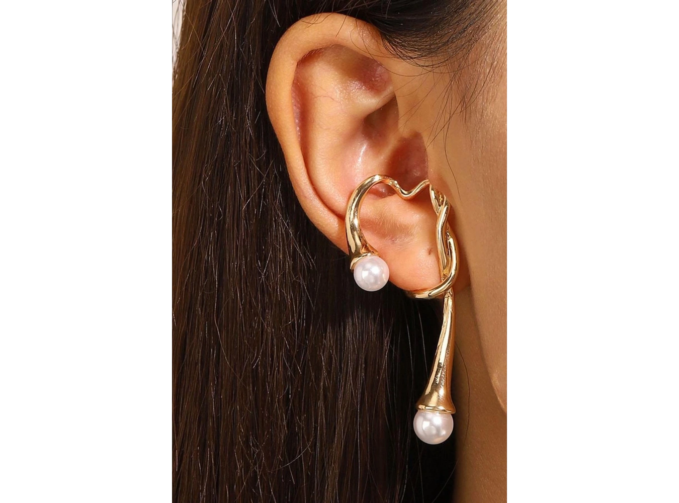 Altın Renk İnci Detaylı Kulak Aksesuarı (Tek)