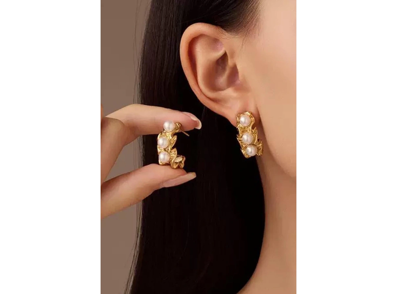 Altın Renk İnci Detaylı Küpe (Çift)