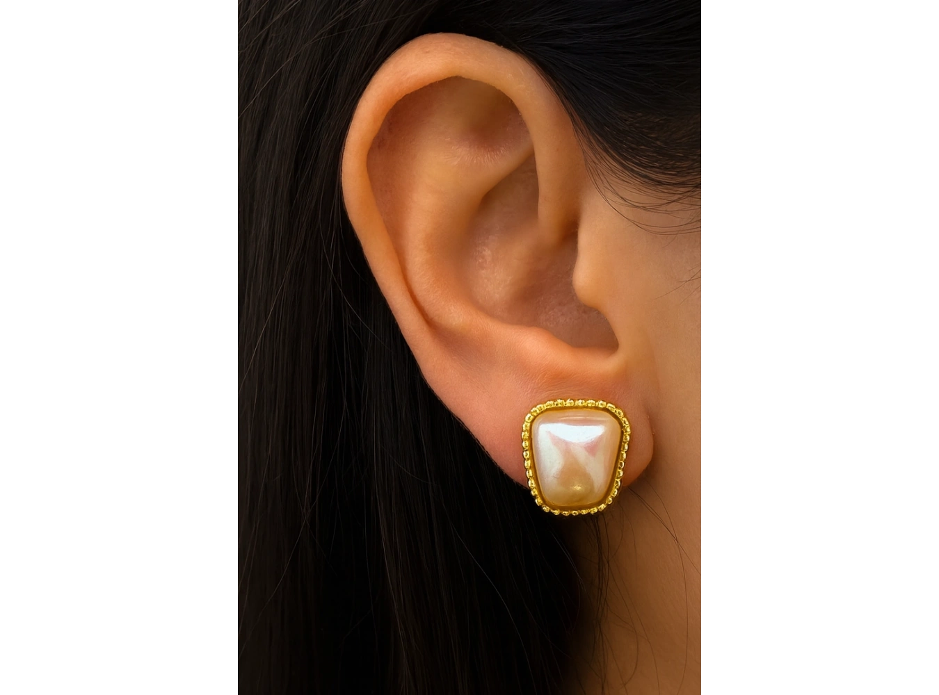 Altın Renk İnci Detaylı Küpe (Çift)