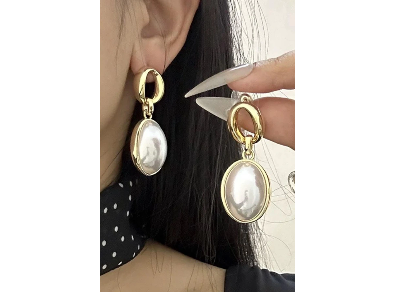 Altın Renk İnci Detaylı Küpe (Çift)