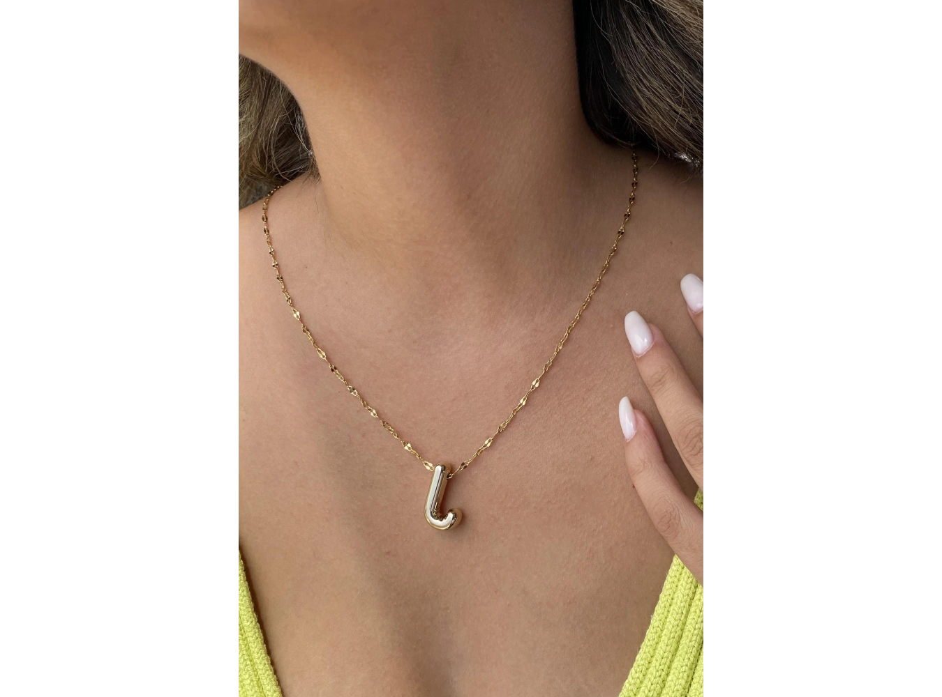 Altın Renk J Harf Çelik Balon Kolye