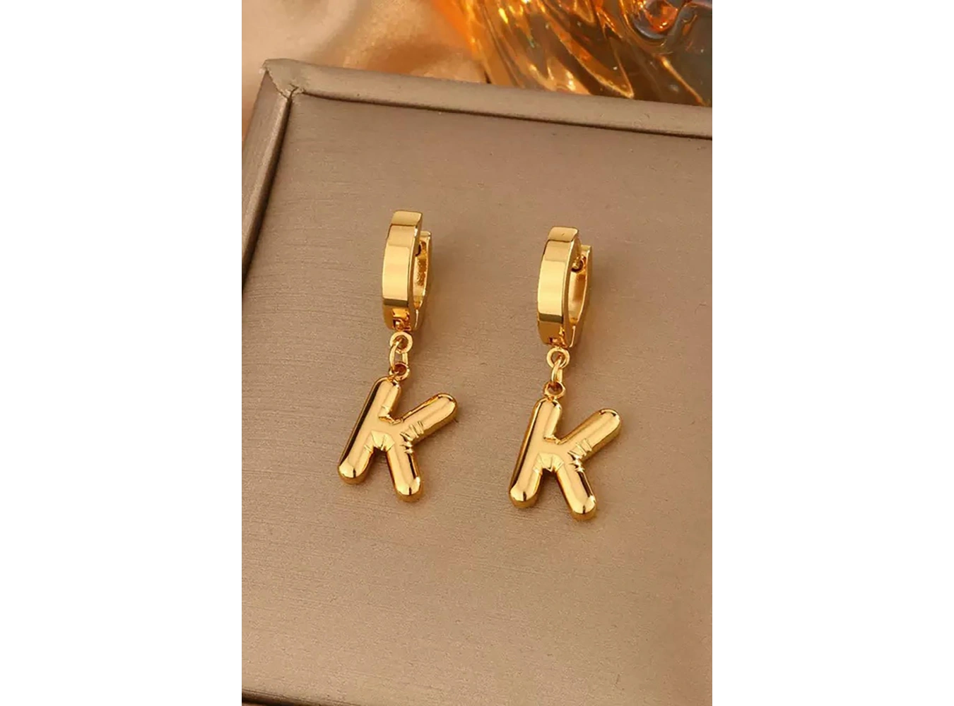 Altın Renk K Harf Çelik Küpe (Çift)