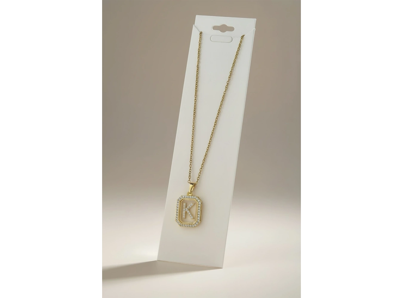 Altın Renk K Harf Taş Detaylı Çelik Kolye