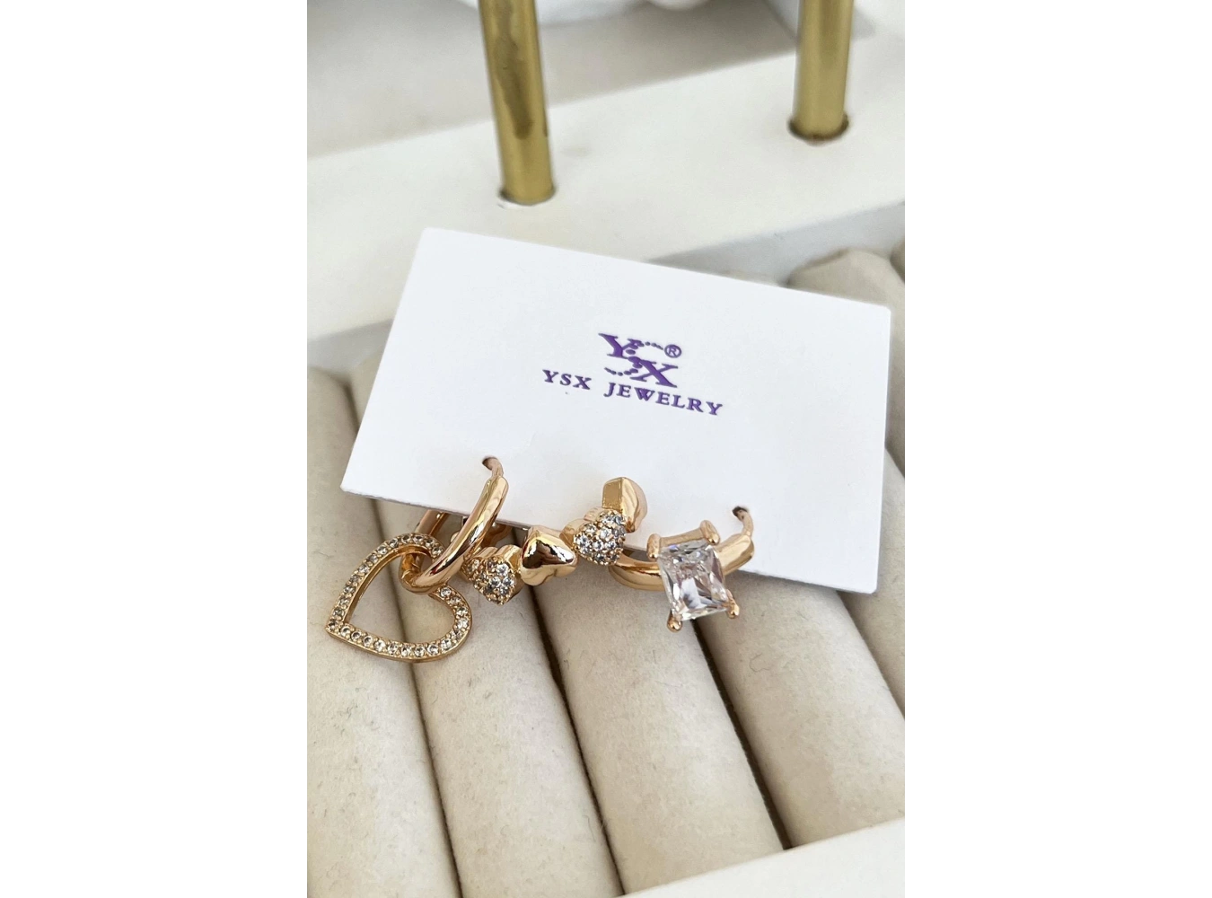 Altın Renk Kalp Detaylı VİP 3lü YSX Küpe Set