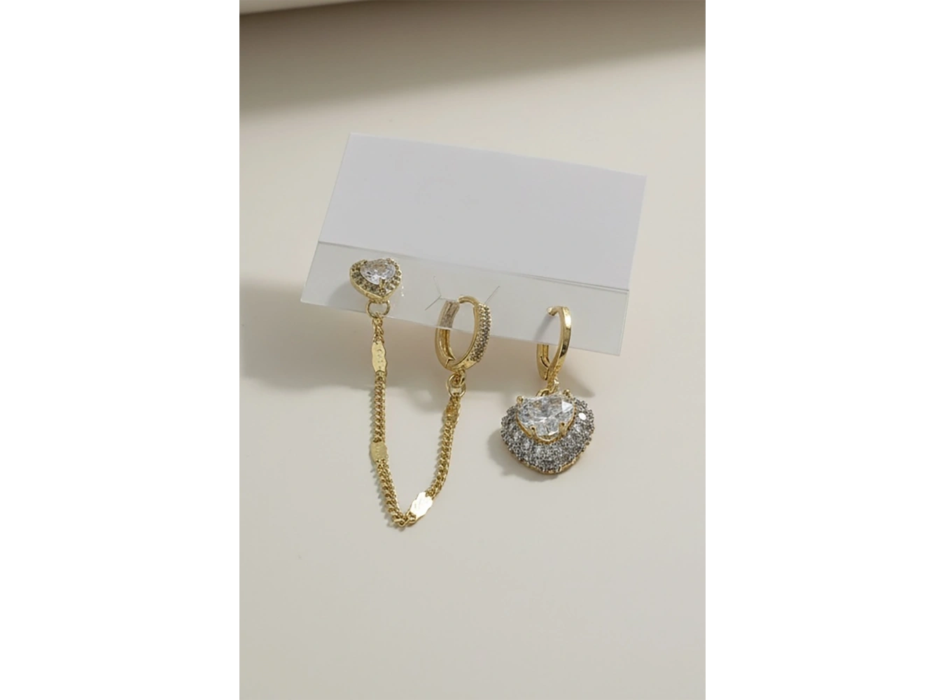 Altın Renk Kalp Figürlü 3lü Küpe Set