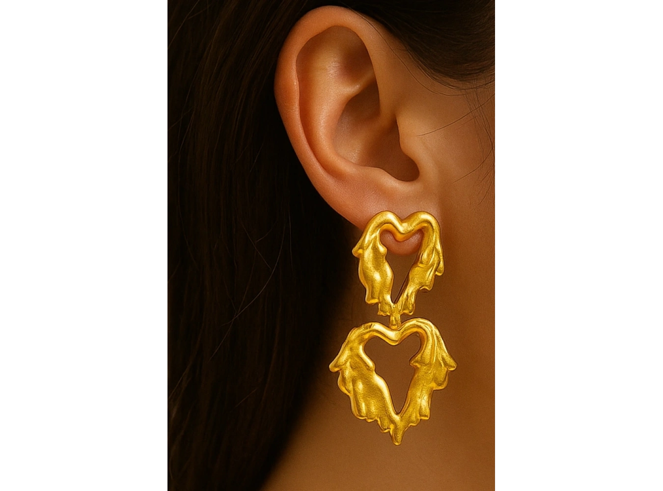 Altın Renk Kalp Figürlü Çelik Küpe (Çift)