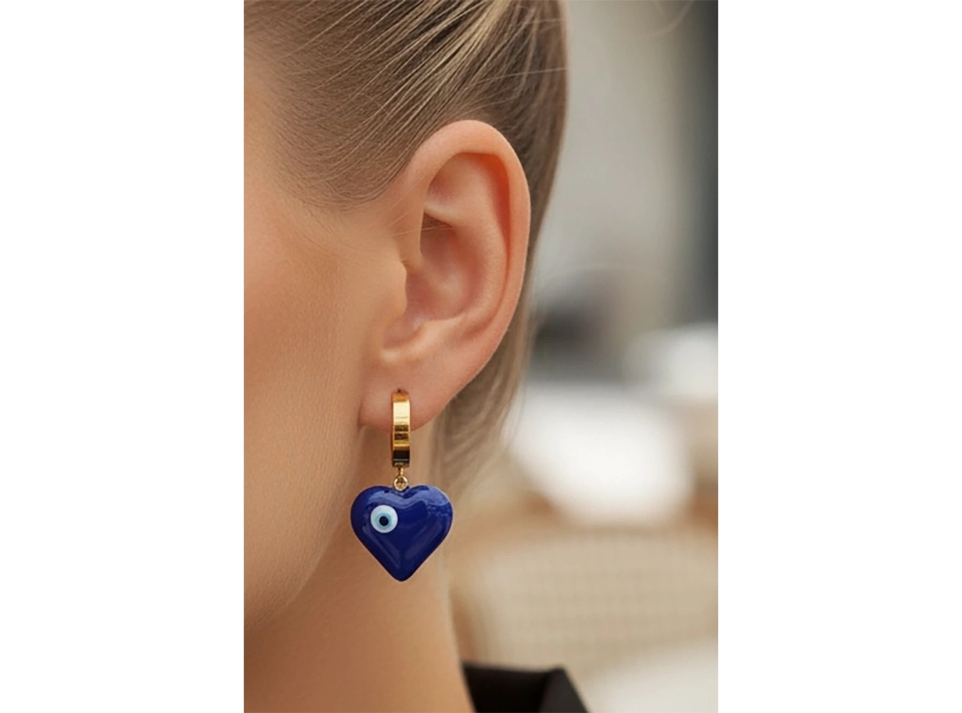 Altın Renk Kalp Figürlü Çelik Küpe (Çift)