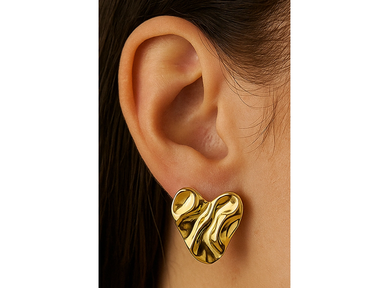 Altın Renk Kalp Figürlü Çelik Küpe (Çift)