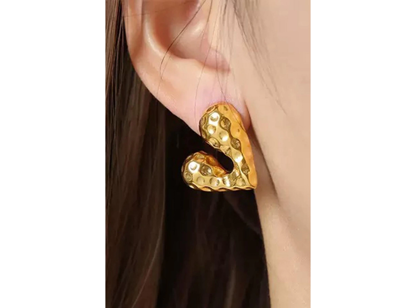 Altın Renk Kalp Figürlü Çelik Küpe (Çift)