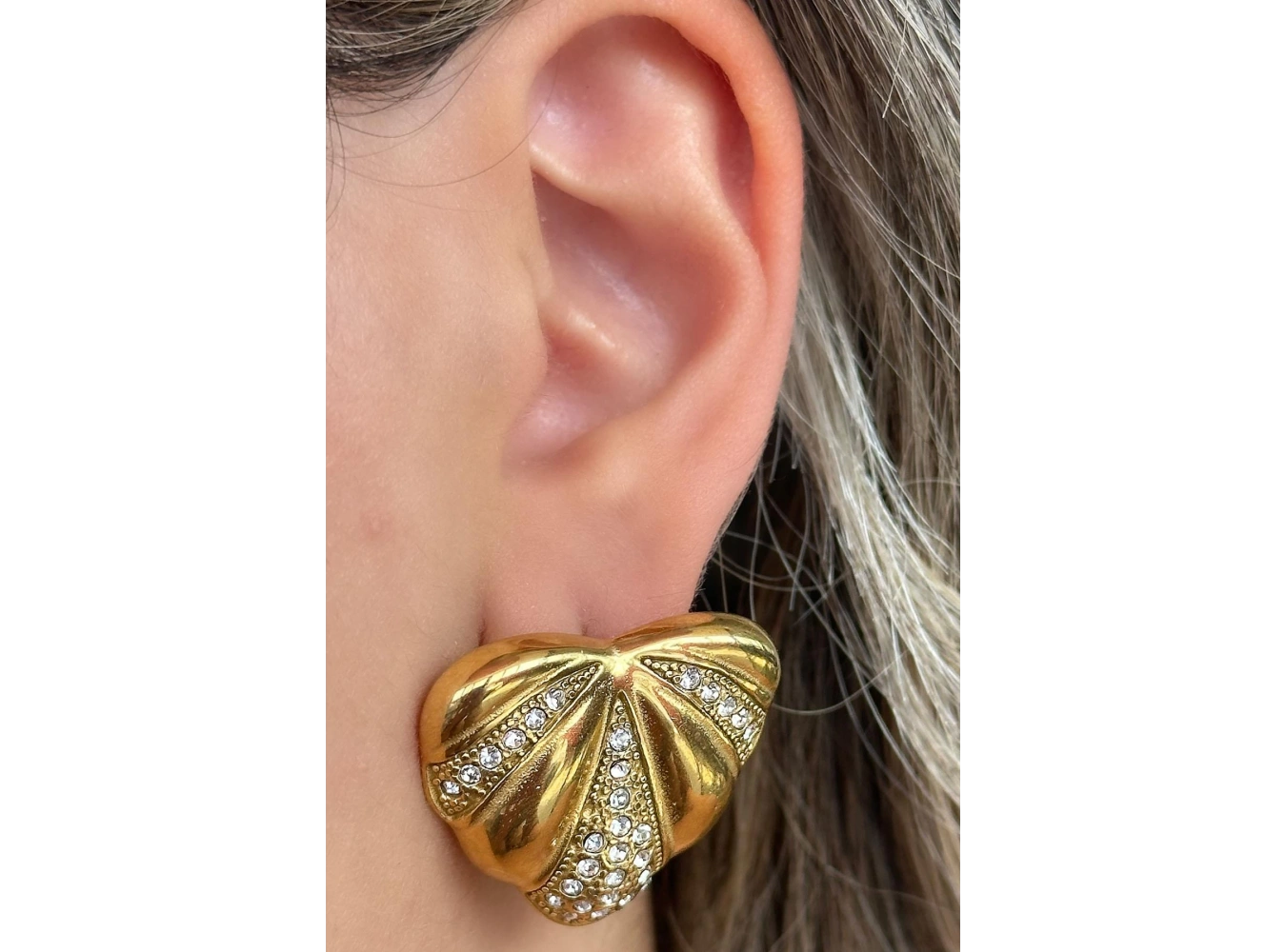 Altın Renk Kalp Figürlü Çelik Küpe (Çift)