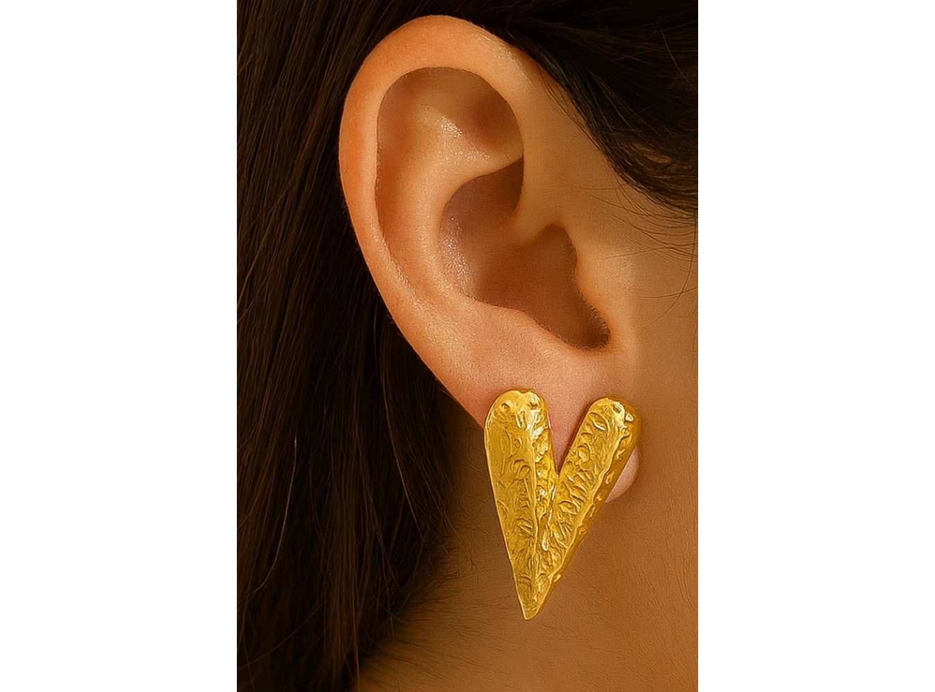 Altın Renk Kalp Figürlü Çelik Küpe (Çift)