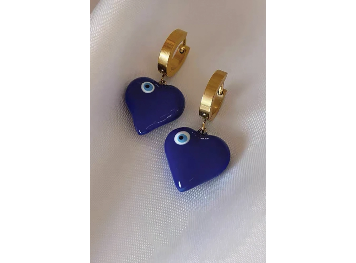 Altın Renk Kalp Figürlü Çelik Küpe (Çift)