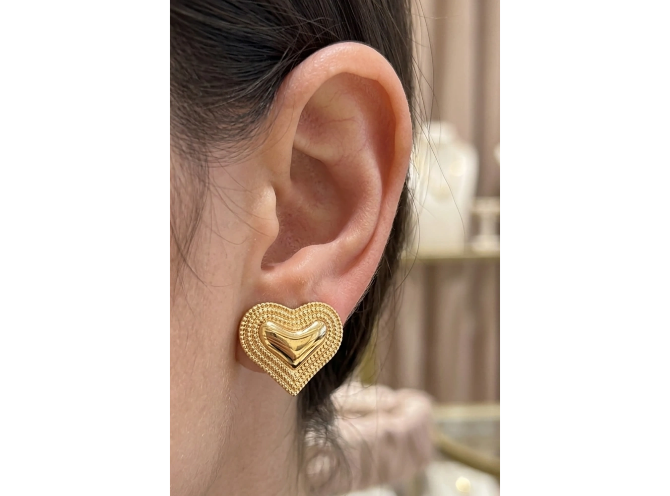 Altın Renk Kalp Figürlü Çelik Küpe (Çift)