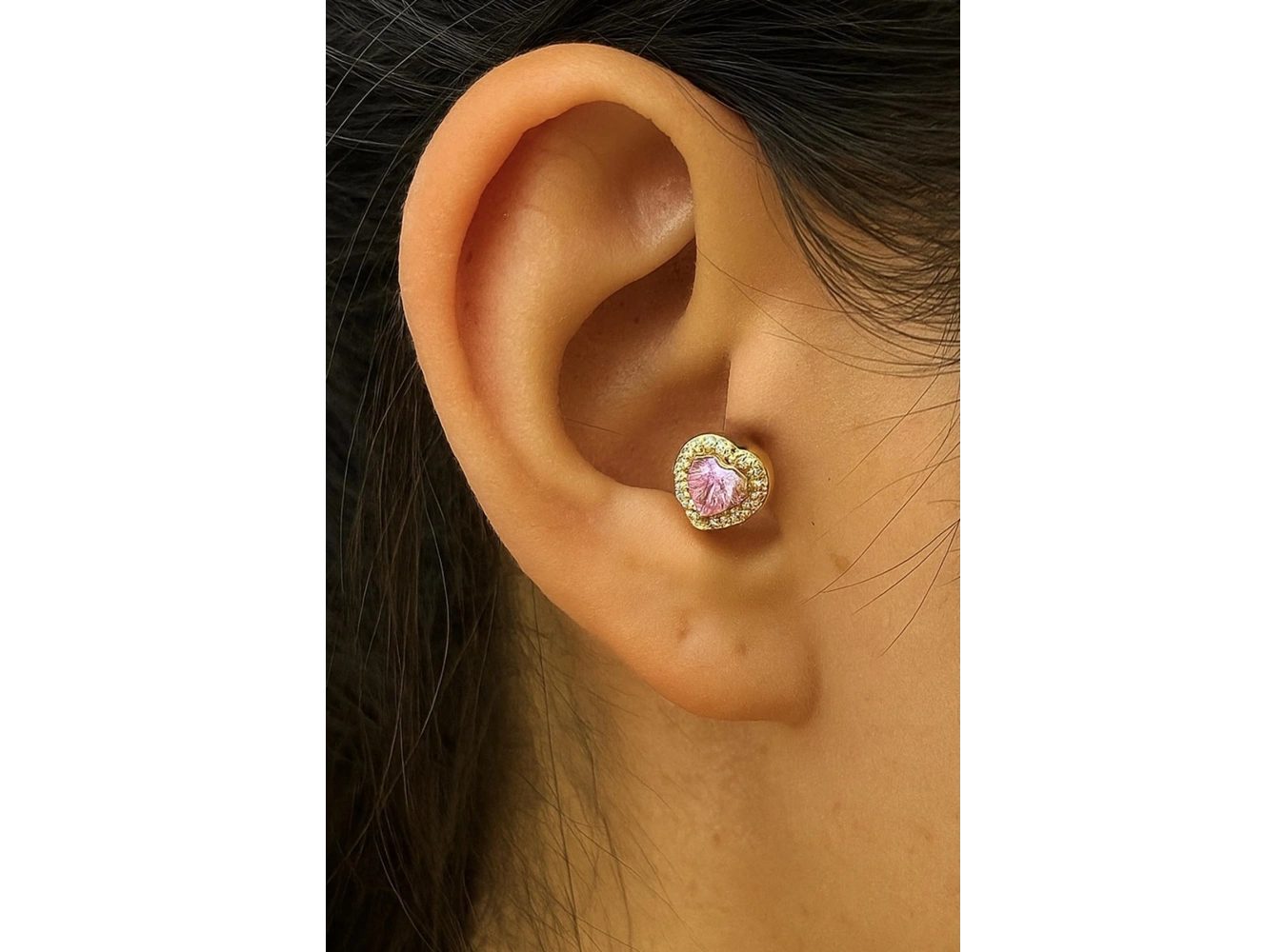 Altın Renk Kalp Figürlü Cerrahi Çelik Tragus/Kıkırdak Küpe/Piercing (Tek)