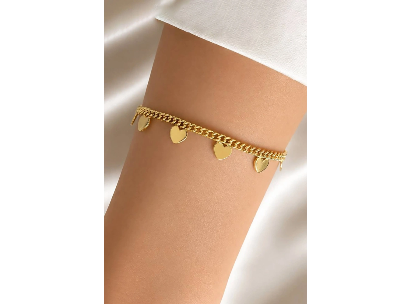 Altın Renk Kalp Figürlü Cm Bileklik