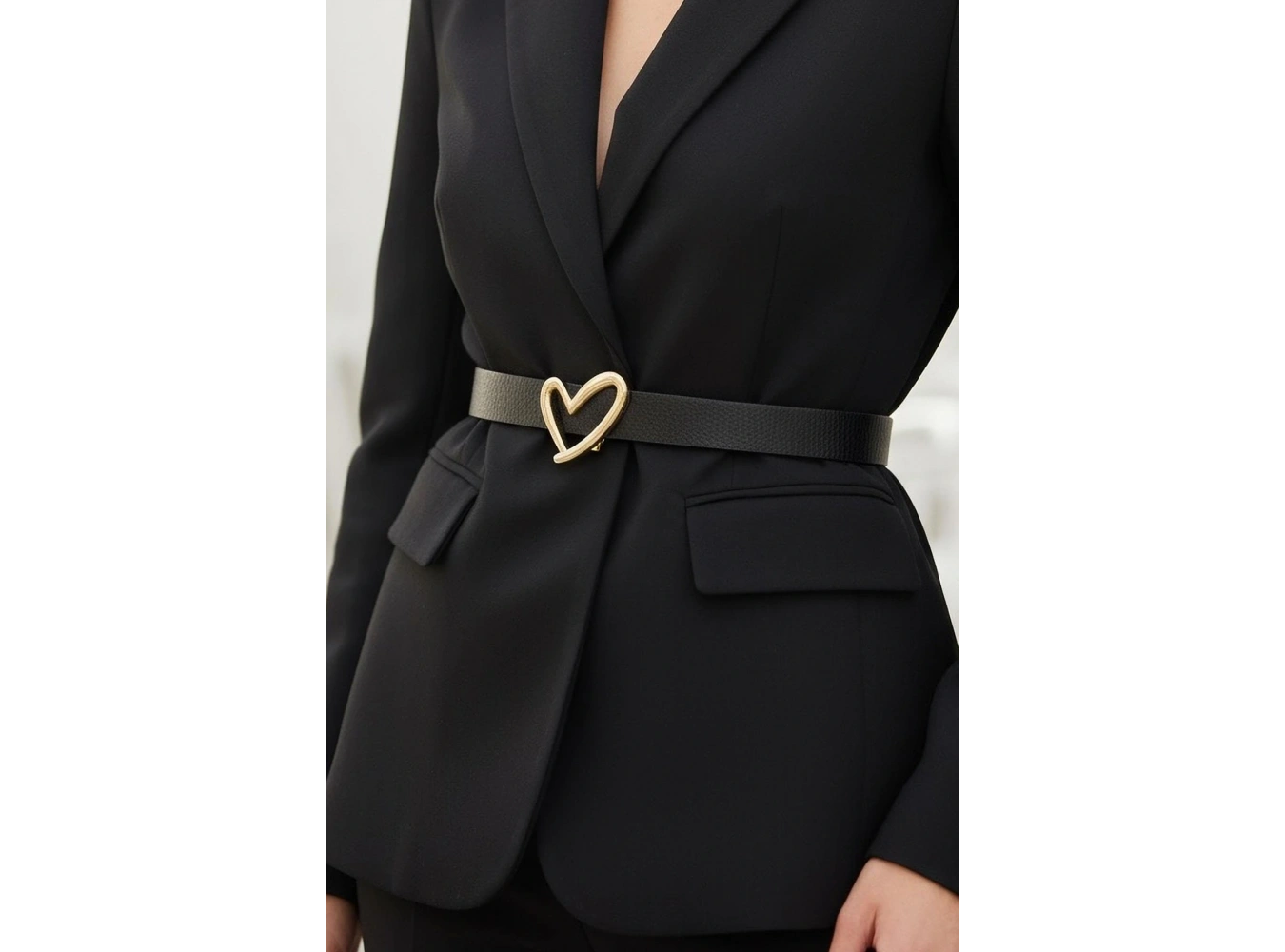 Altın Renk Kalp Figürlü Deri Detaylı Kadın Kemer