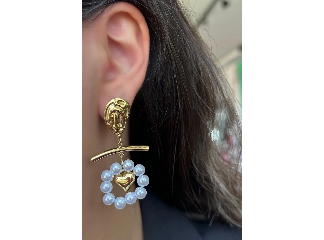 Altın Renk Kalp Figürlü İnci Detaylı Çelik Küpe (Çift)