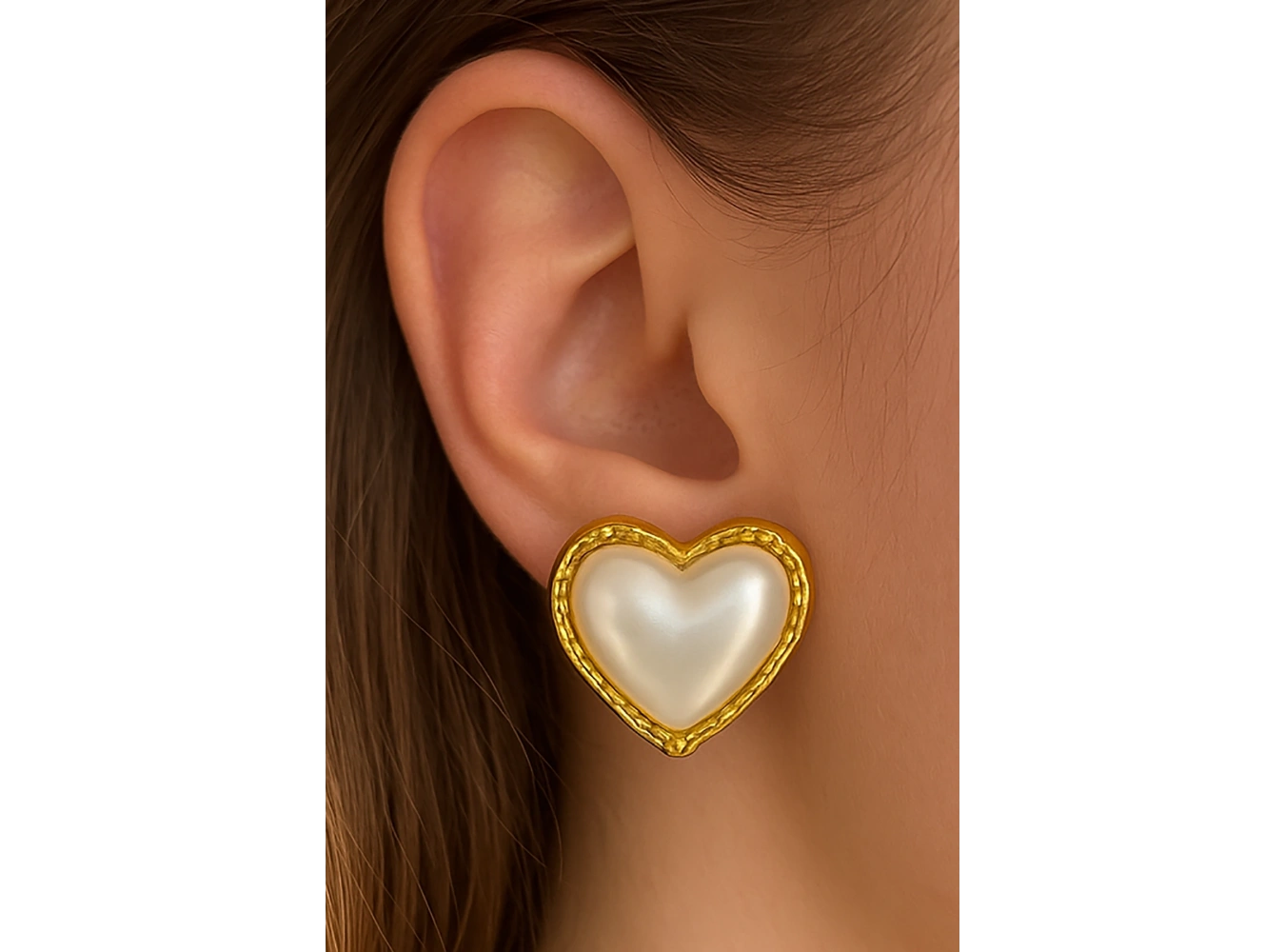 Altın Renk Kalp Figürlü İnci Detaylı Küpe (Çift)