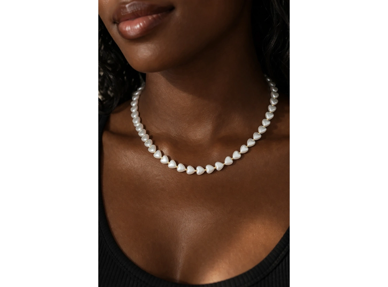 Altın Renk Kalp Figürlü İnci Kolye