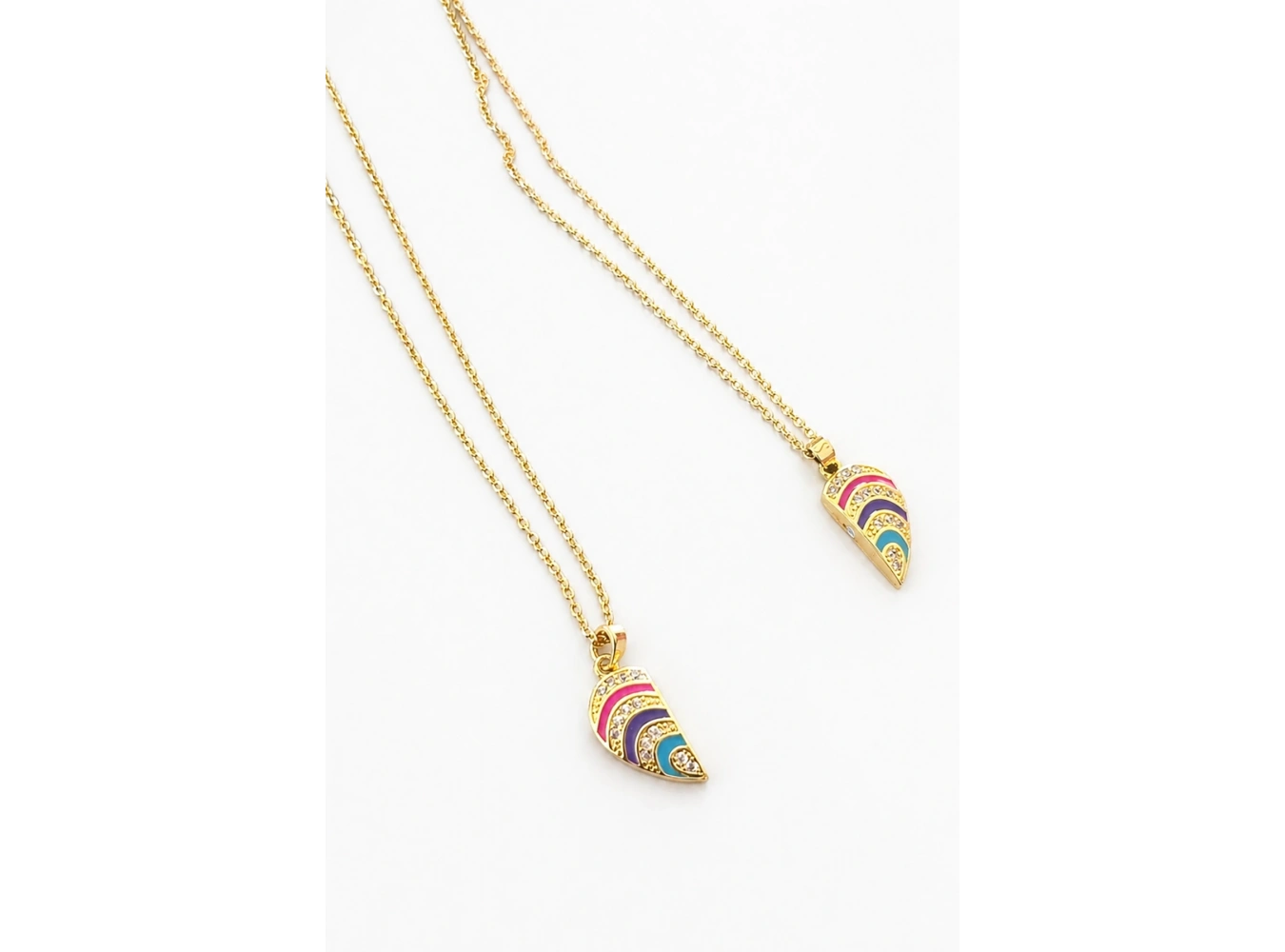 Altın Renk Kalp Figürlü Mıknatıslı Çelik Çift Kolye