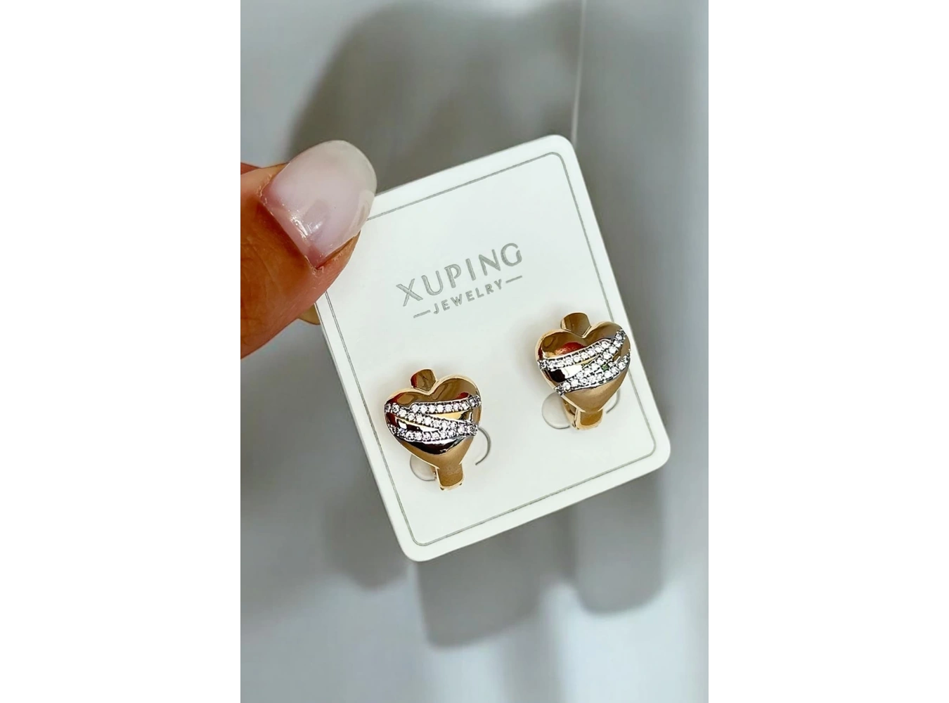 Altın Renk Kalp Figürlü Taş Detaylı Çelik Xuping Küpe (Çift)