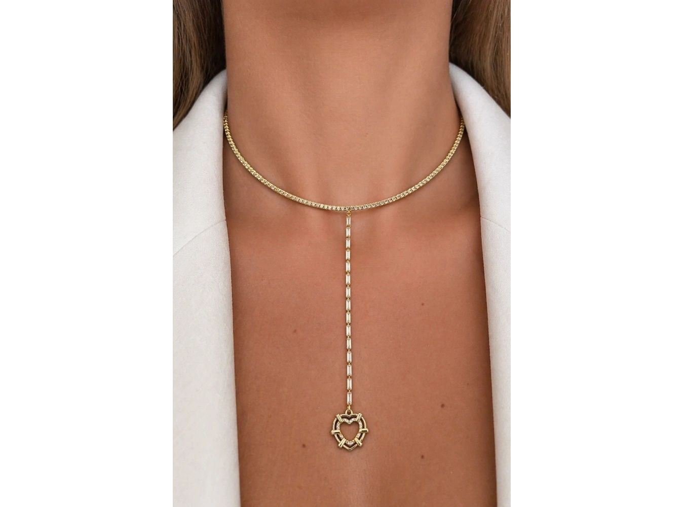 Altın Renk Kalp Figürlü Taş Detaylı Choker Kolye