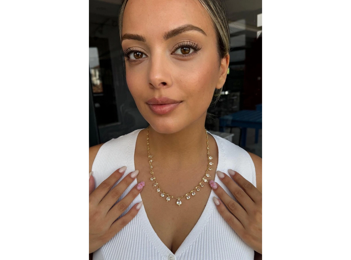 Altın Renk Kalp Figürlü Taş Detaylı Kolye