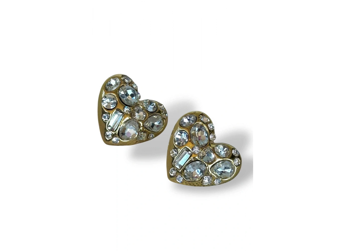 Altın Renk Kalp Figürlü Taş Detaylı Küpe (Çift)