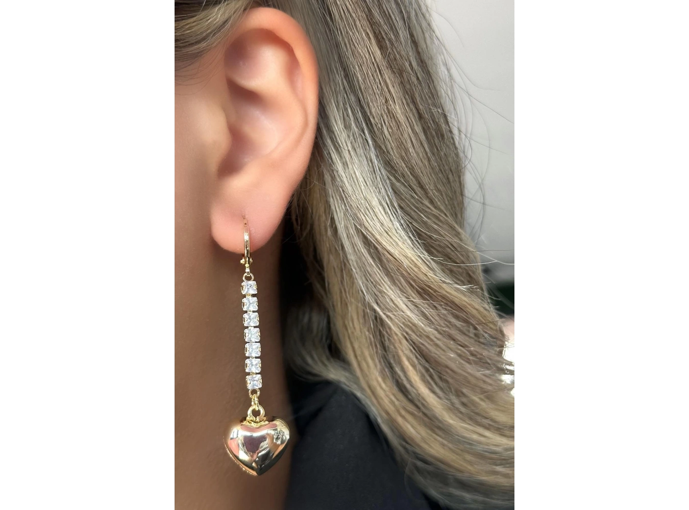 Altın Renk Kalp Figürlü Taş Detaylı VİP YSX Küpe (Çift)