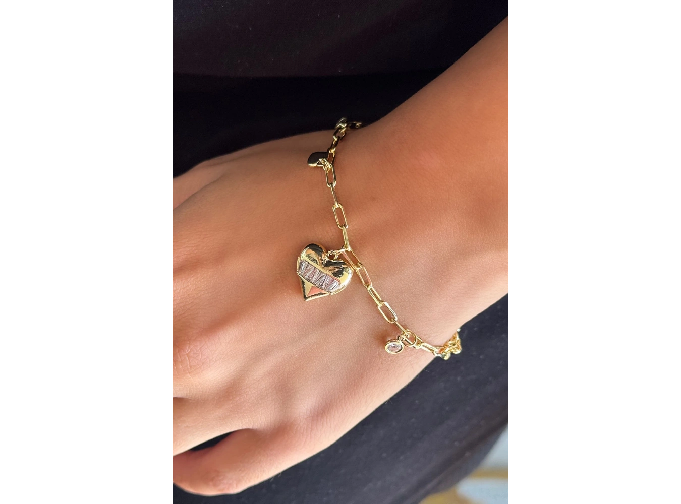 Altın Renk Kalp Figürlü Taş Detaylı YSX Bileklik