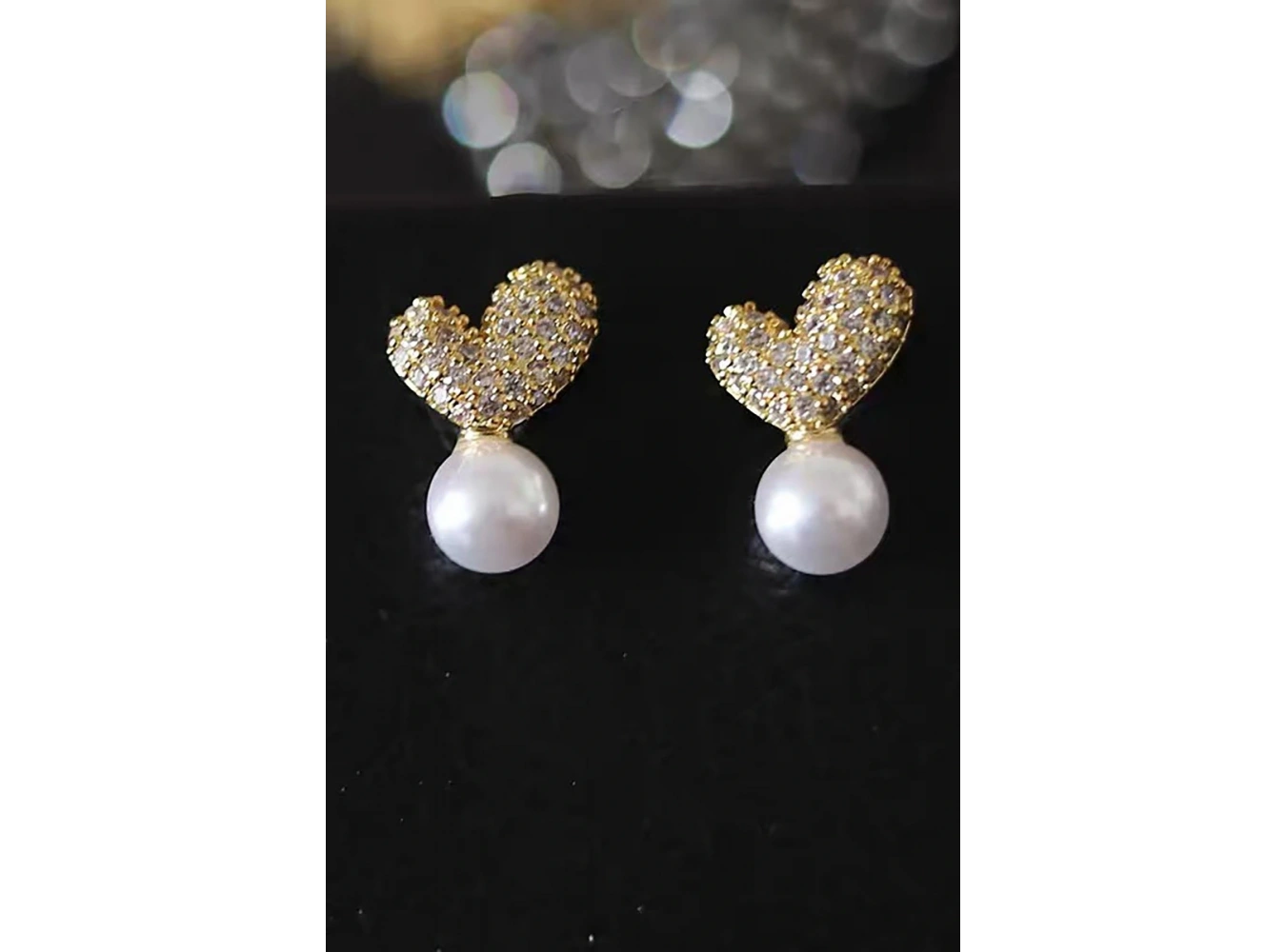 Altın Renk Kalp Figürlü Taş Ve İnci Detaylı 14K Altın Kaplama Küpe (Çift)