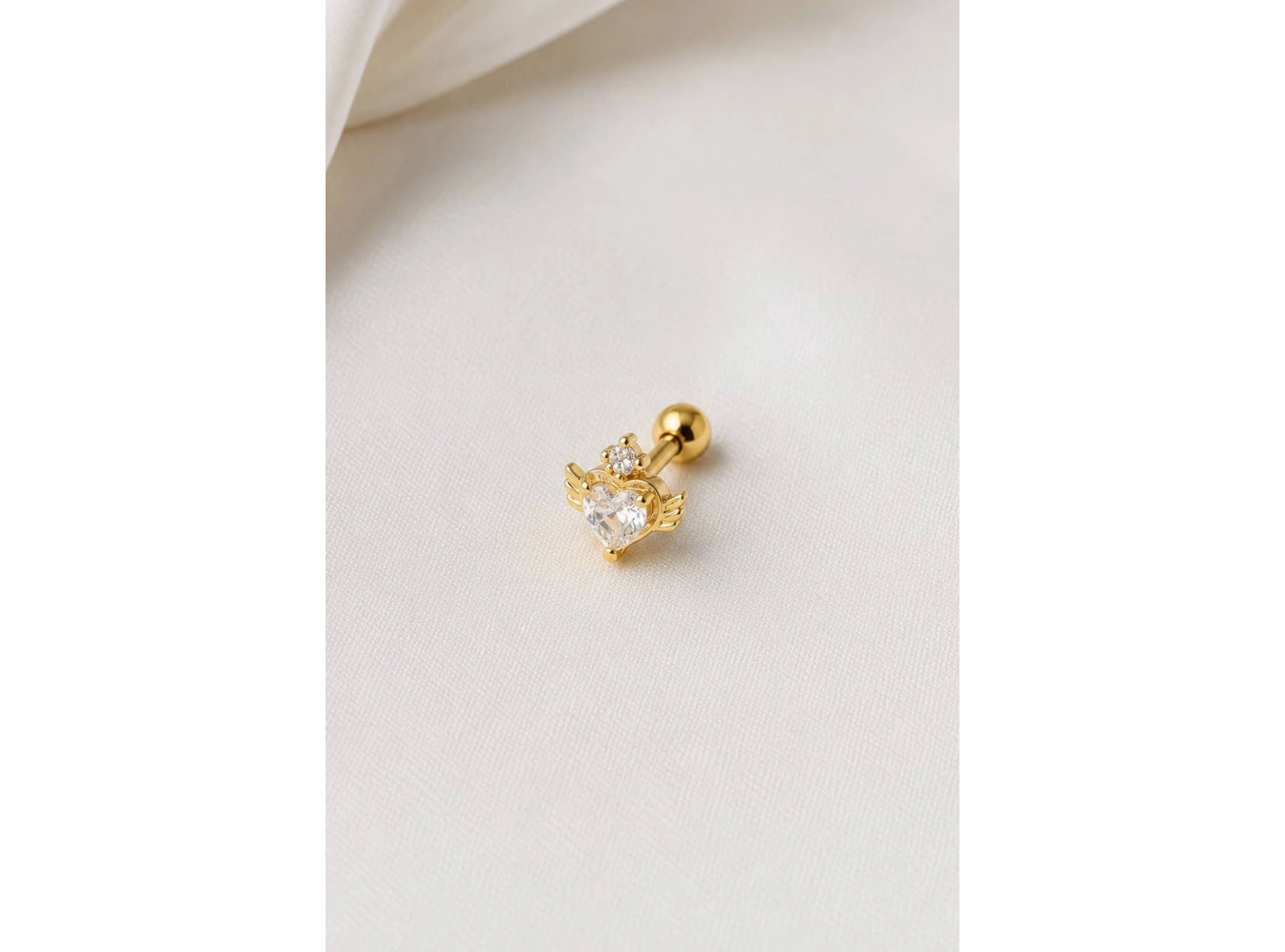 Altın Renk Kalp Figürlü  Taşlı Cerrahi Çelik Tragus/Kıkırdak Küpe/Piercing (Tek)