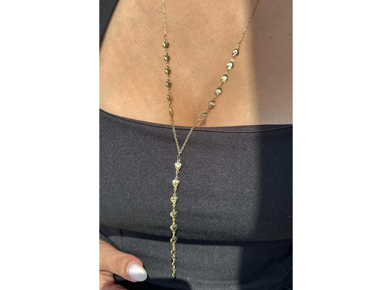 Altın Renk Kalp Figürlü Y Kolye