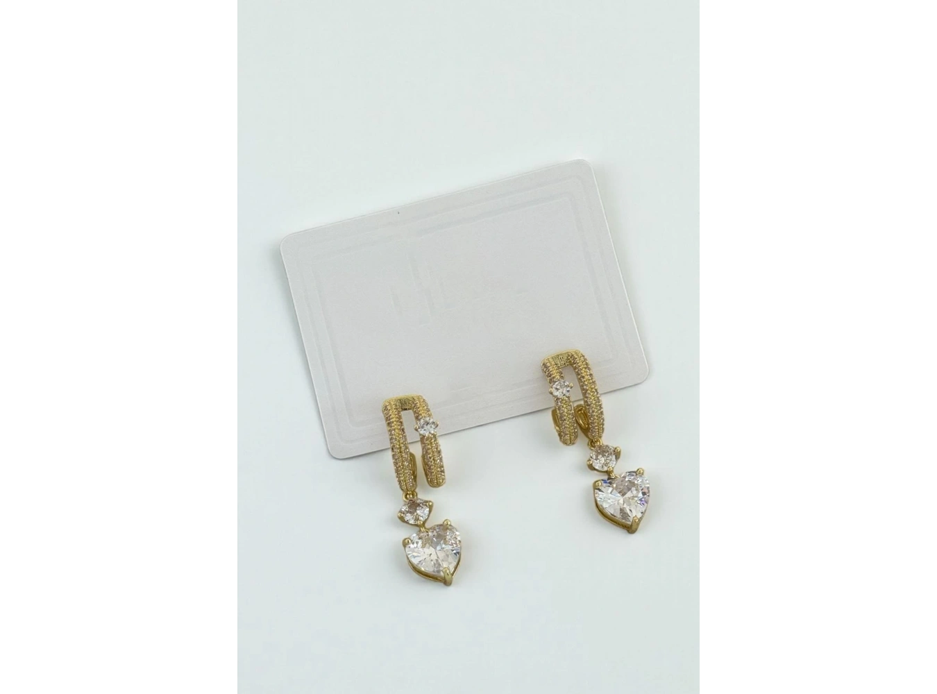 Altın Renk Kalp Taş Detaylı Küpe (Çift)