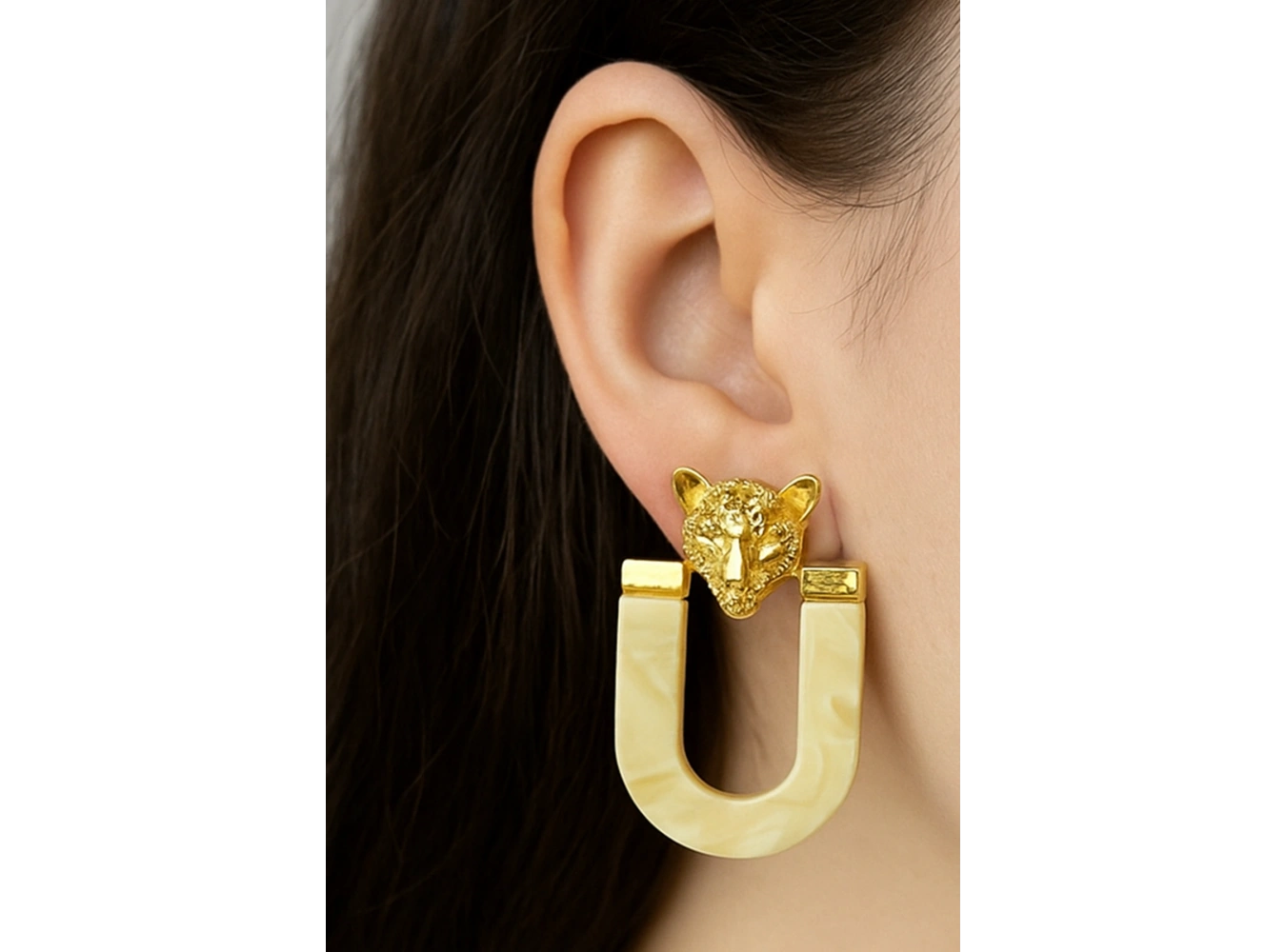 Altın Renk Kaplan Figürlü Küpe (Çift)