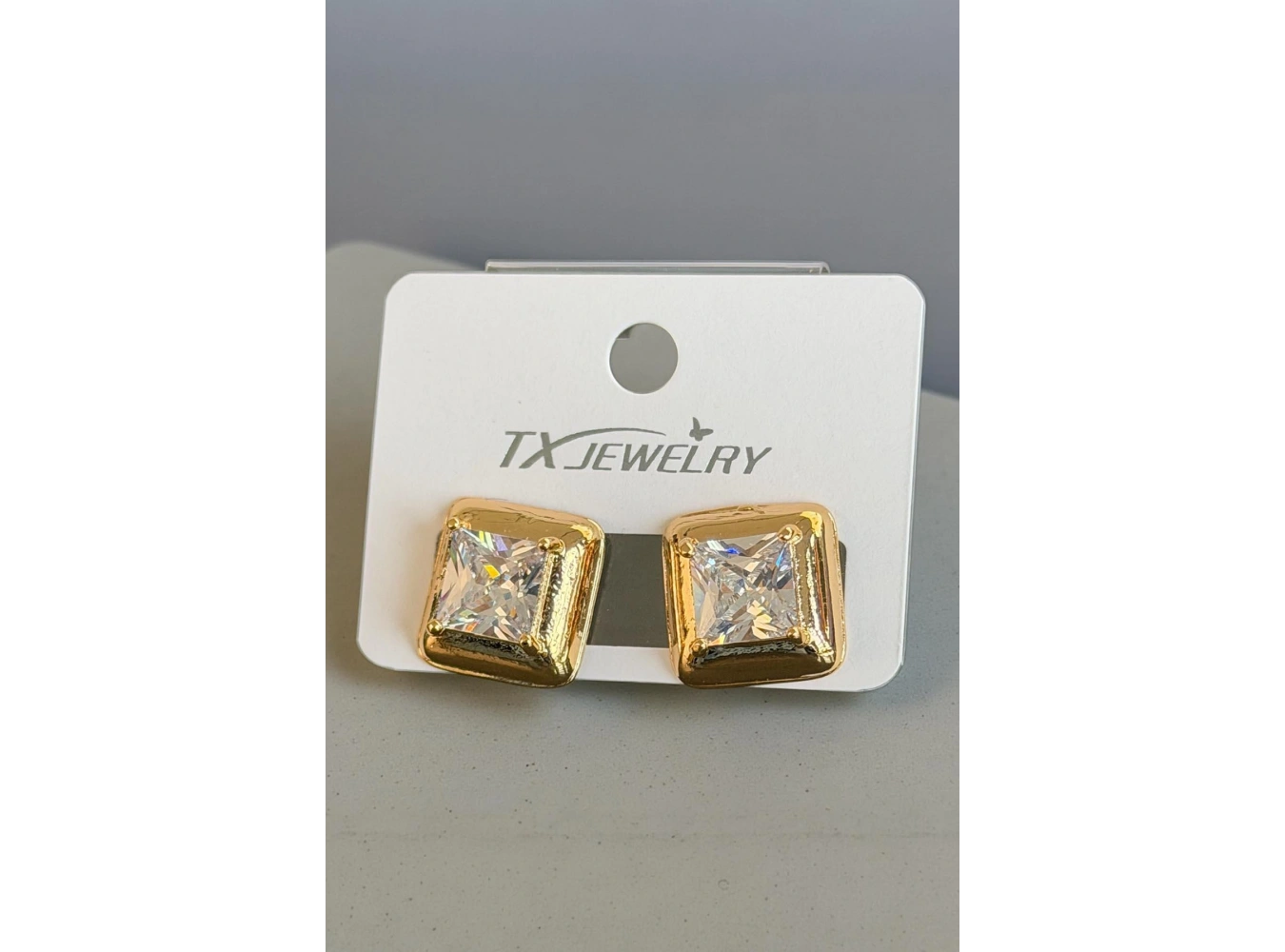 Altın Renk Kare Detay Taşlı 14K Altın Kaplama Tx Küpe (Çift)