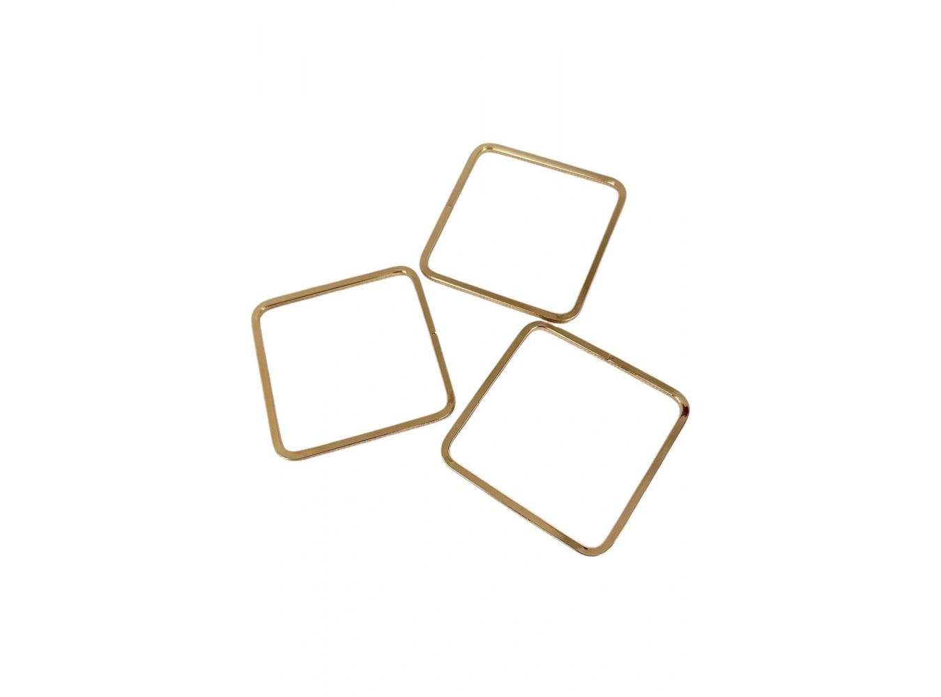 Altın Renk Kare Detaylı Kelepçe Bileklik