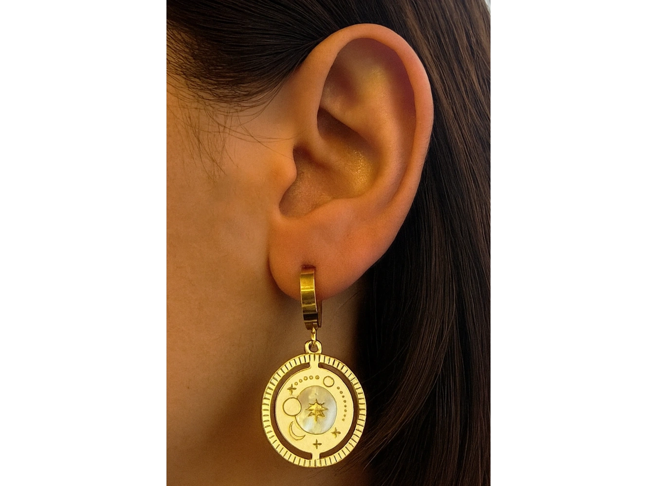 Altın Renk Karışık Figürlü Çelik Küpe (Çift)